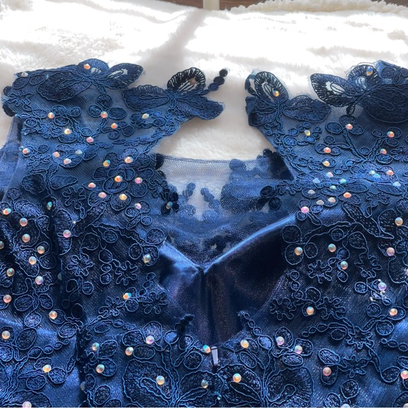 Elizabeth K by GLS Formal Dress - Picture 11 of 13